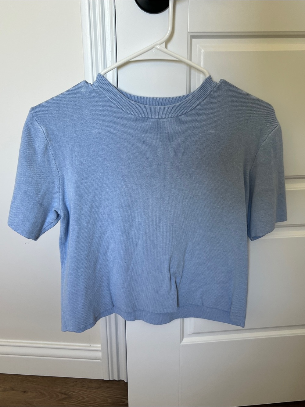 H&M Light Blue Short Sleeve Crop Knit Top